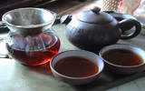 普洱茶辨识观汤、闻香、看叶底