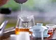 茶加药中医草药配伍组成的“复方”，也称为“茶疗复方”