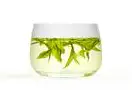 玻璃杯绿茶适合饮用精致珍贵的绿茶