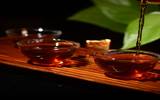 湖南红茶的品质特点是口感醇厚, 有松烟香, 无粗涩