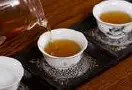 茶叶的真假鉴定可以根据茶叶的基本特点进行检验和比较。